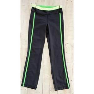 Lululemon Black With‎ Green Trim Cropped Leggings Size 4